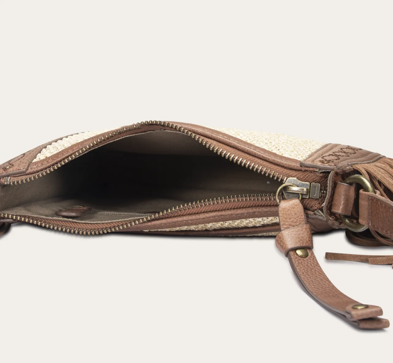 Frye Handbags^Ava Raffia Crossbody Cognac