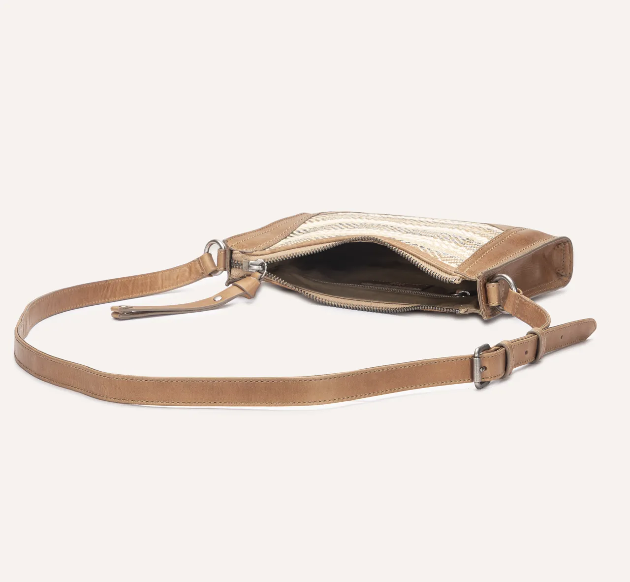 Frye Handbags^Melissa Straw Zip Crossbody Beige