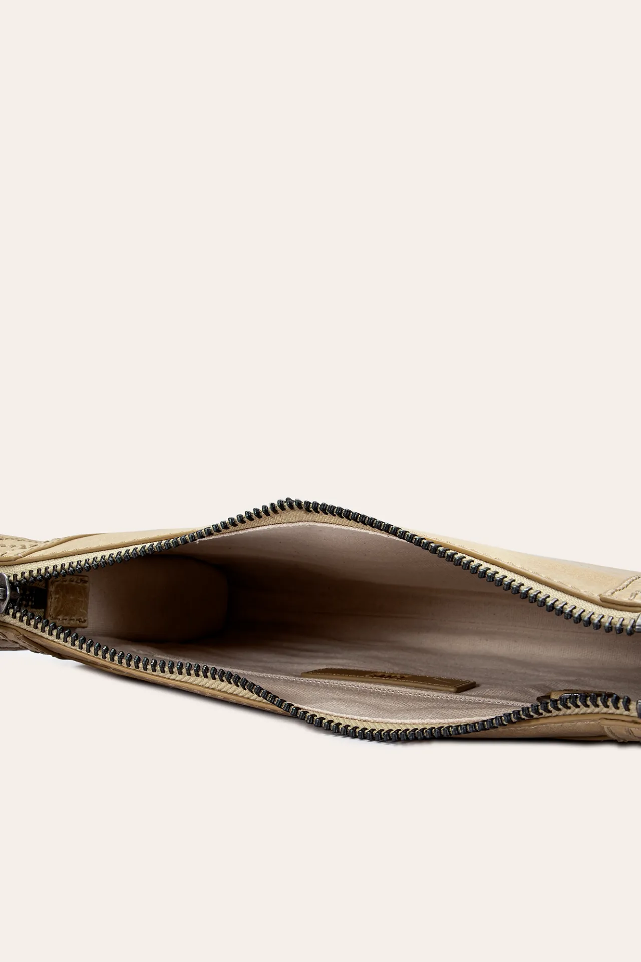 Frye Handbags^Melissa Zip Crossbody